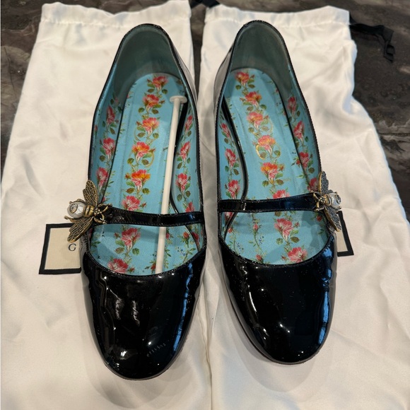 🐝GUCCI-Black Patent Leather Bee Mary Jane🐝 - Picture 3 of 12